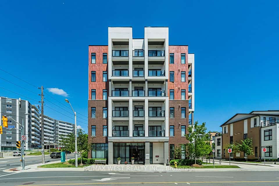 160 Canon Jackson Drive #108, Toronto, ON M6M 0B6
