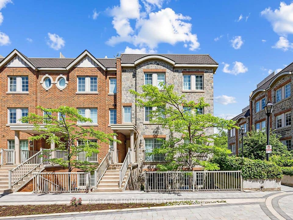 95 The Queensway, Toronto