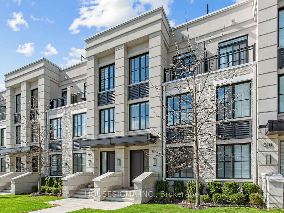1190 Cawthra Road #615, Mississauga, ON L5G 0A5