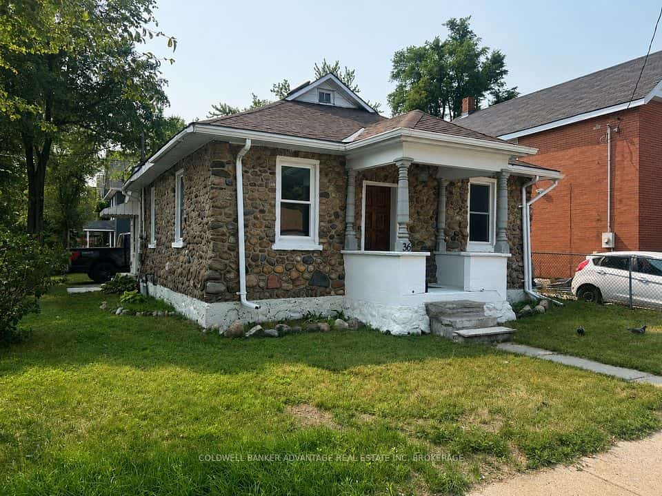 36 Sanford Street, Barrie, ON L4N 3C2