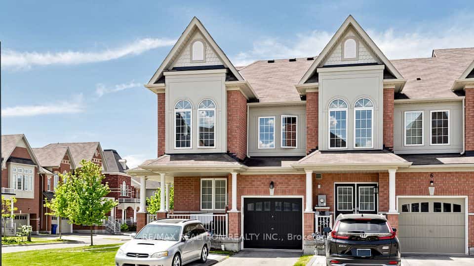 2 Flute Street, Whitchurch-Stouffville, ON L4A 4N9