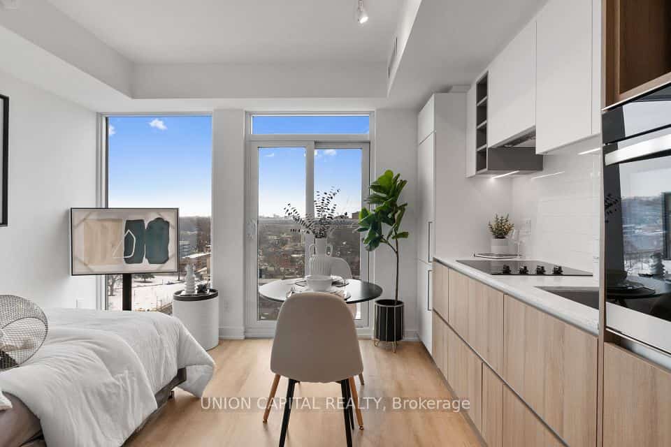 319 Jarvis Street #1612, Toronto, ON M5B 0C8