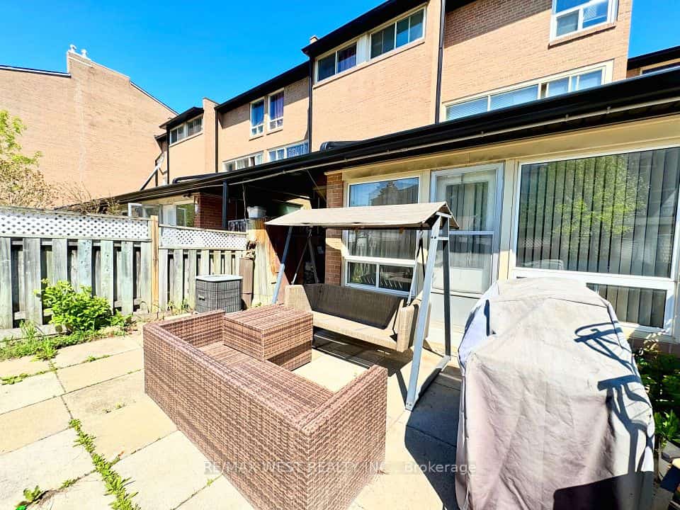 260 John Garland Boulevard #234, Toronto, ON M9V 1N8