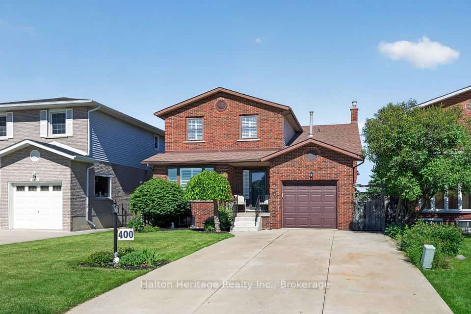 400 Eaglewood Drive, Hamilton, ON L8W 2S9