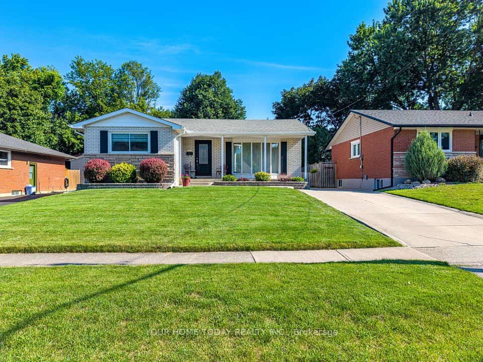 17 Carole Street, Halton Hills, ON L7G 5B4