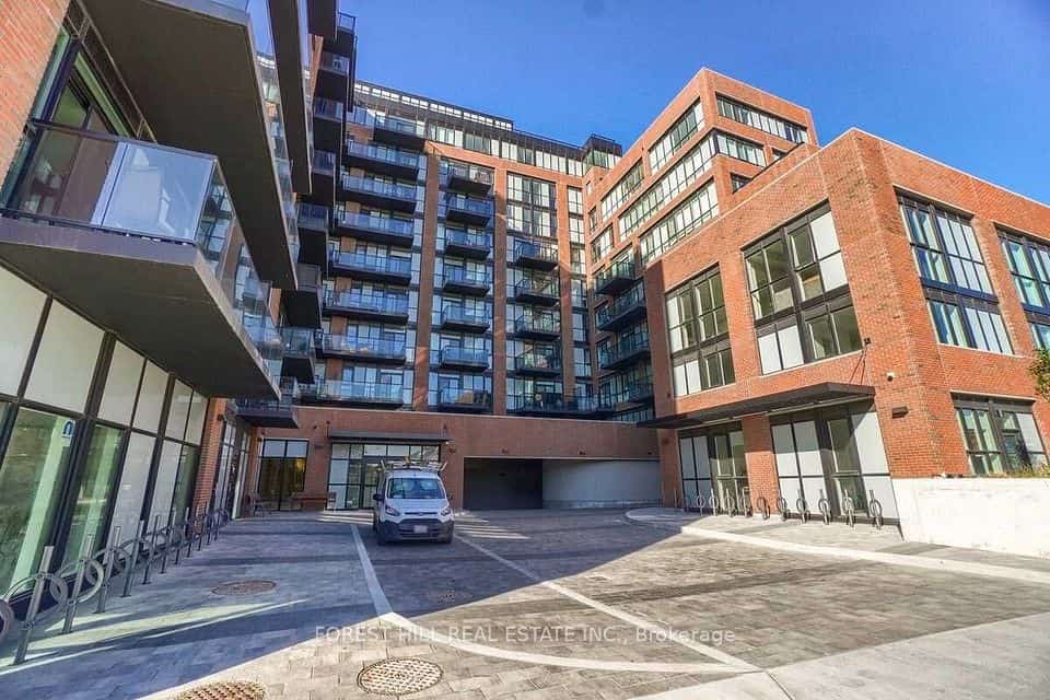 2300 ST CLAIR AVE Avenue W #913, Toronto, ON M6N 0B3