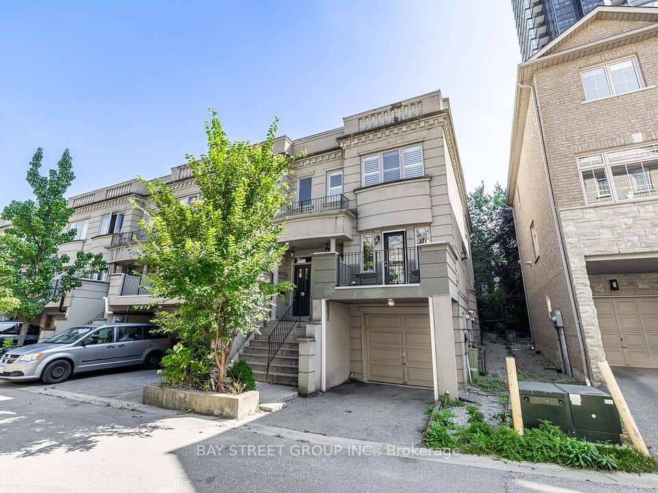 35 William Poole Way, Toronto
