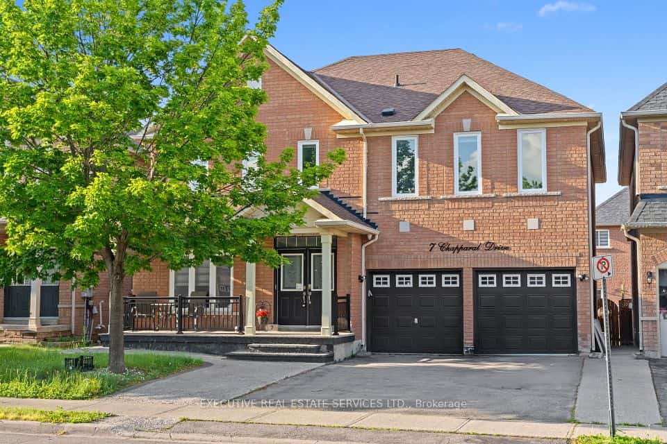 7 Chapparal Drive, Brampton, ON L6R 3C5