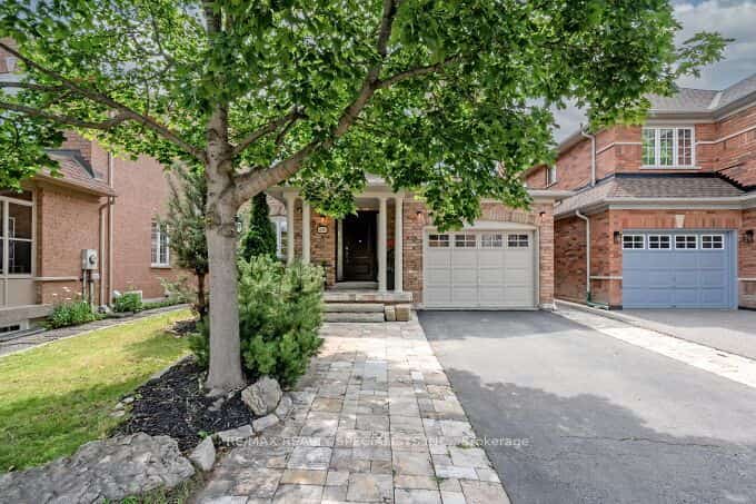 1493 Derby County Crescent, Oakville, ON L6M 4N9