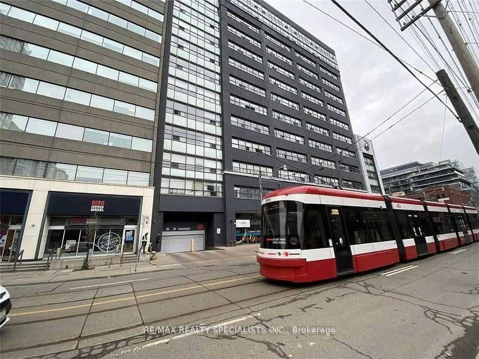 700 King Street W, Toronto