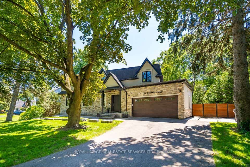 1568 Broadmoor Avenue, Mississauga, ON L5G 3V1