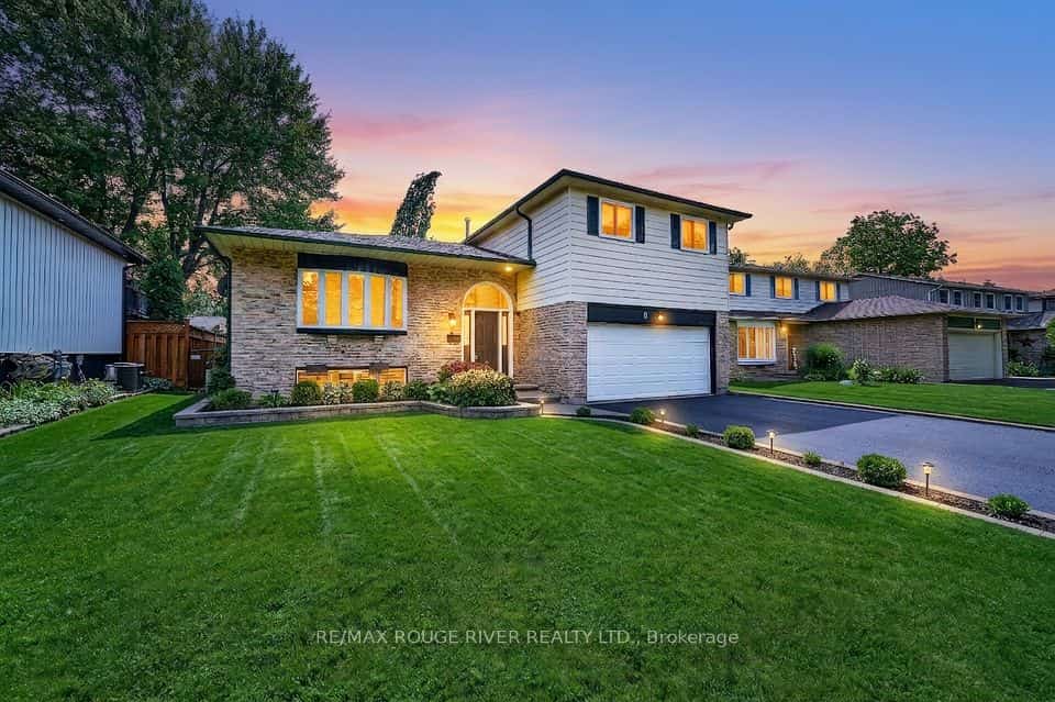 6 Ribblesdale Drive, Whitby, ON L1N 6K6