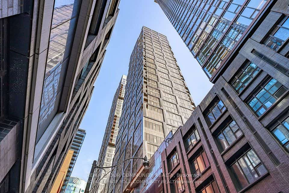 35 Mercer Street #3410, Toronto, ON M5V 0V1