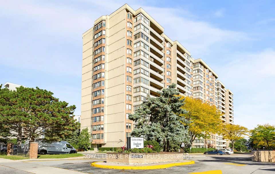5 Lisa Street #803, Brampton, ON L6T 4T4