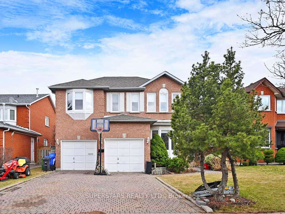 5 Jardin Hill Court, Toronto, ON M2H 3R8