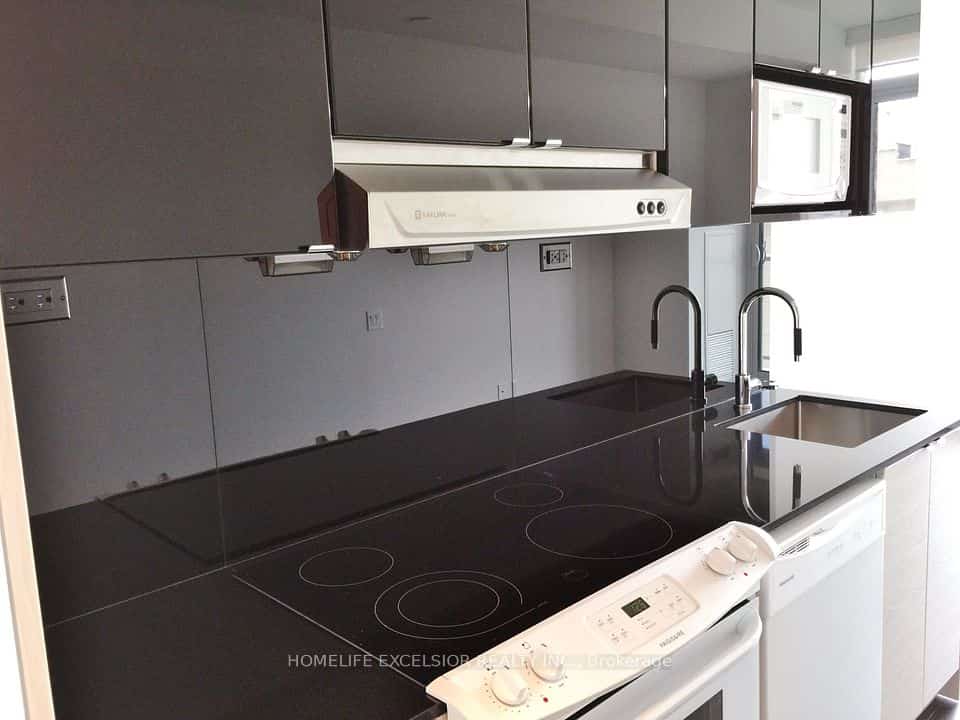 72 Esther Shiner Boulevard #216, Toronto, ON M2K 0C4