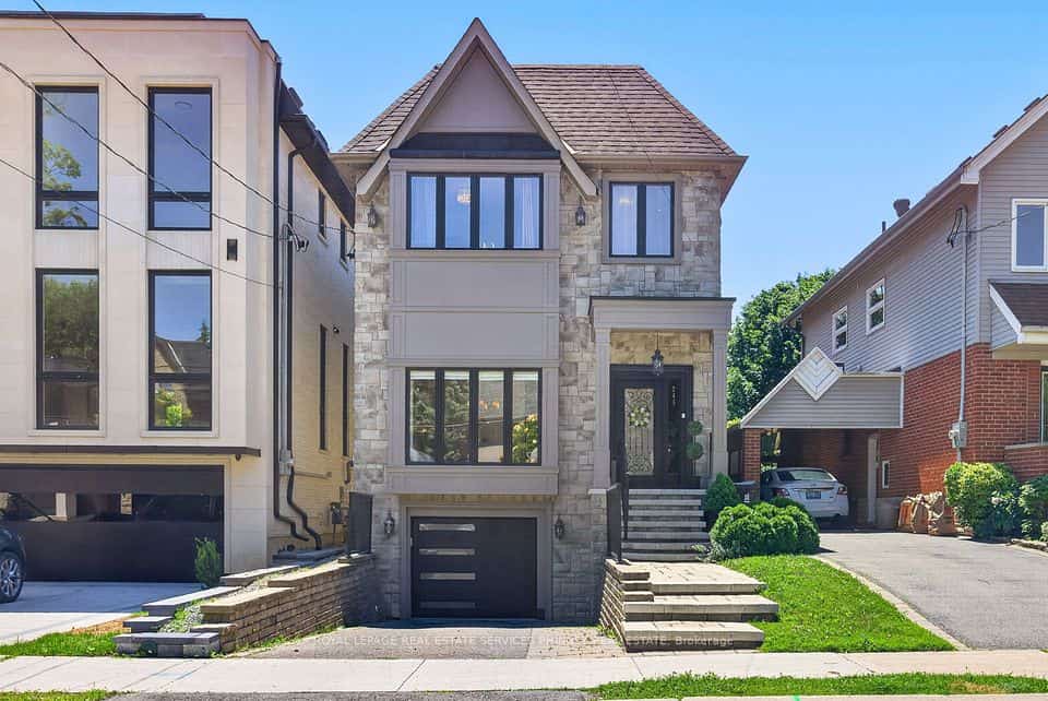 245 Florence Avenue, Toronto, ON M2N 1G7