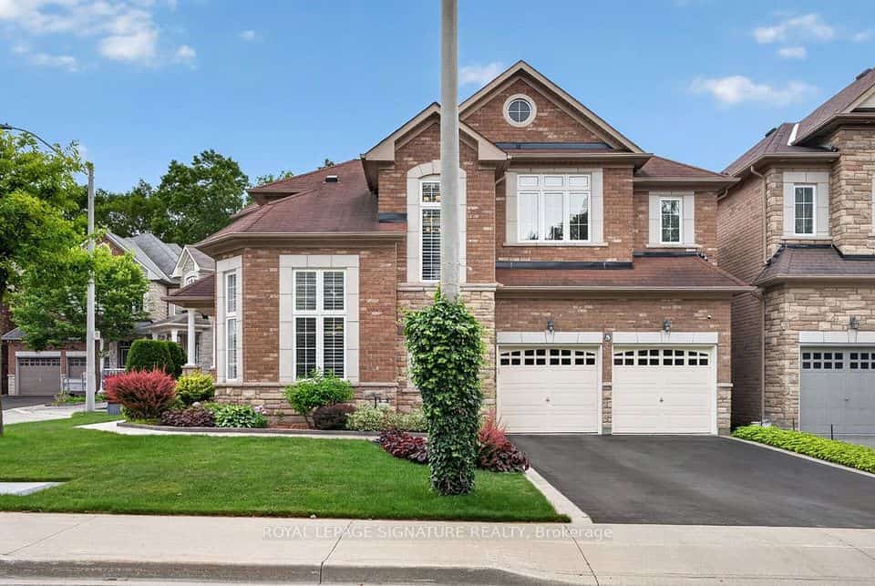 5 Broderick Place, Toronto, ON M1L 0E3
