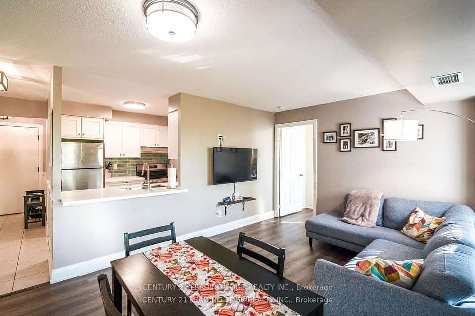 700 Humberwood Boulevard #219, Toronto, ON M9W 7J4