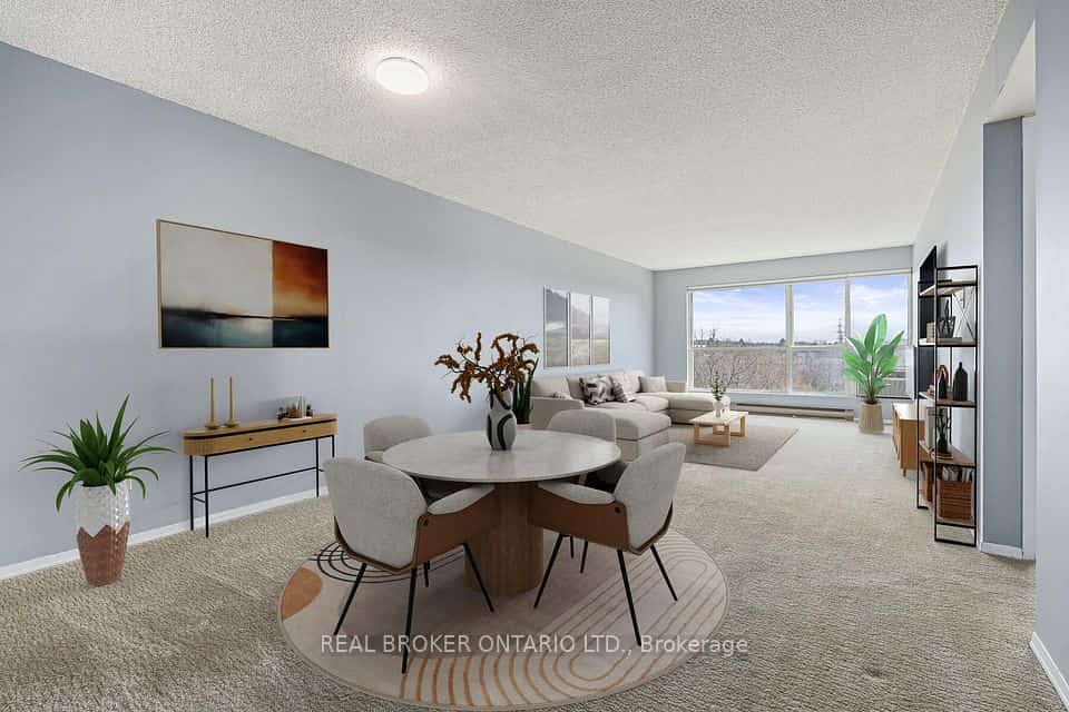 358 Waterloo Avenue #606, Guelph, ON N1H 7Y3