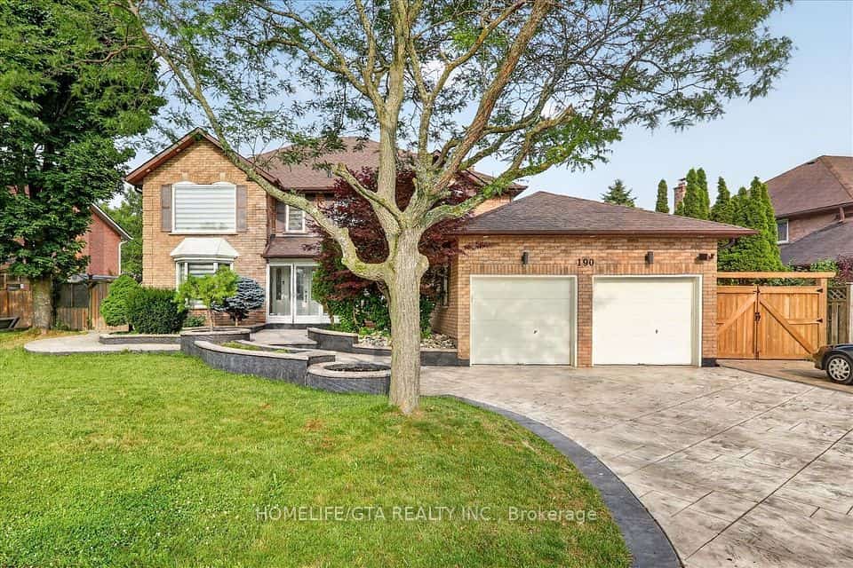 190 Lake Driveway W, Ajax, ON L1S 4Y2