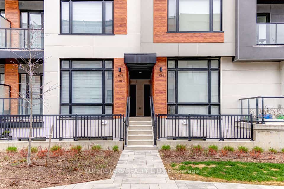 14 David Eyer Road #1005, Richmond Hill, ON L4S 0N4