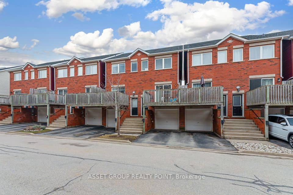 1751 Lampman Avenue, Burlington