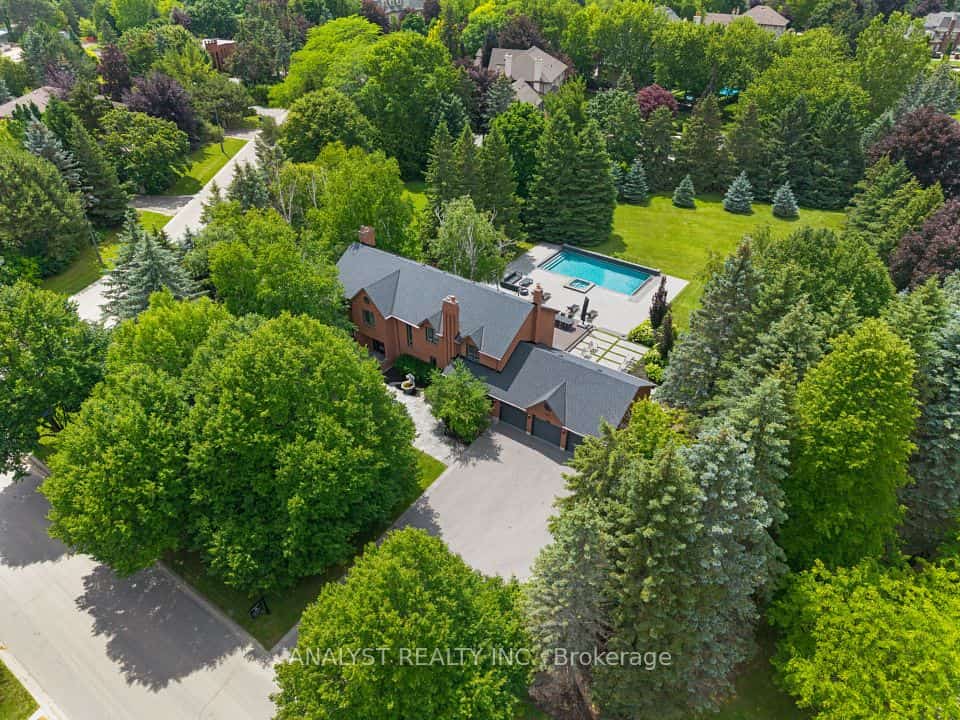 20 Fenyrose Crescent, Vaughan, ON L4L 7B3