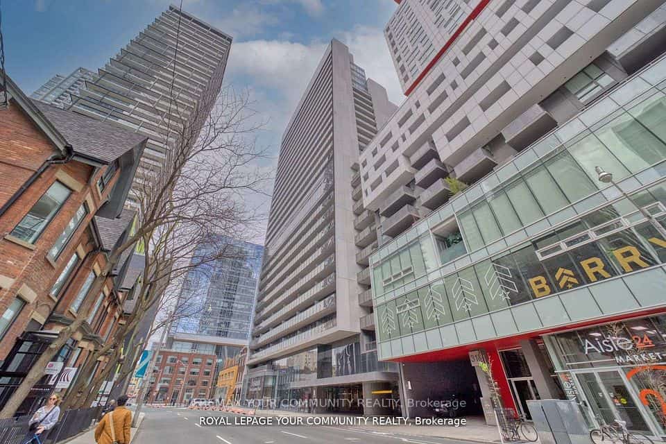 330 Richmond Street W #1711, Toronto, ON M5V 1X2