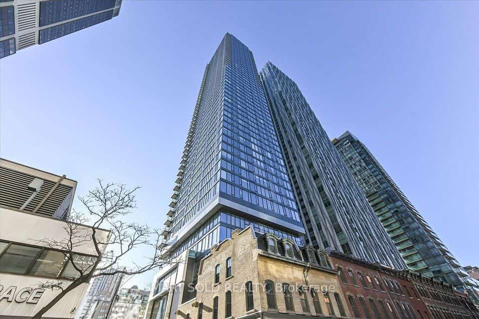 8 Cumberland Street #807, Toronto, ON M4W 0B6