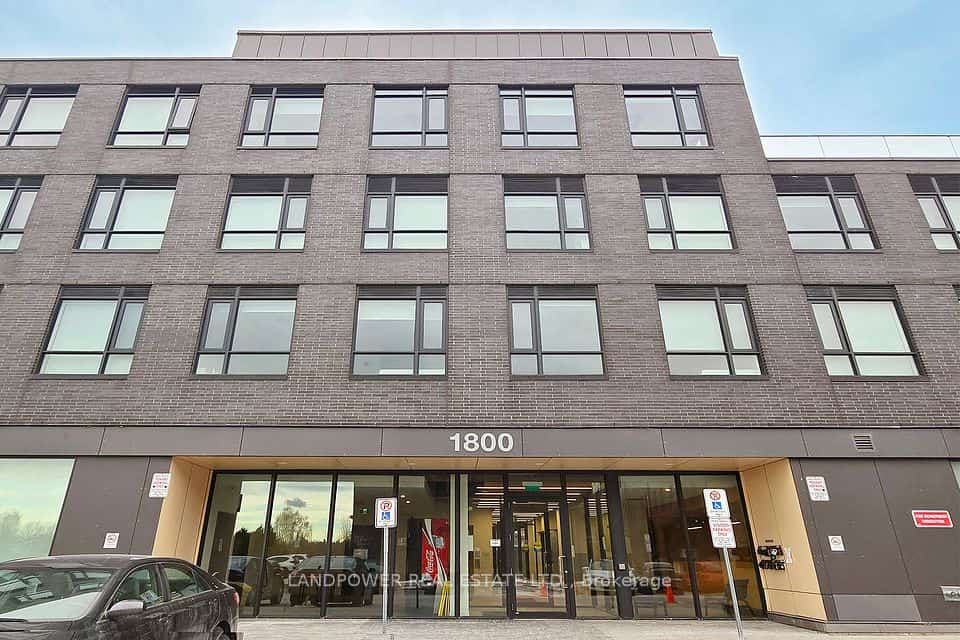 1800 Simcoe Street N #313, Oshawa, ON L1G 0C2