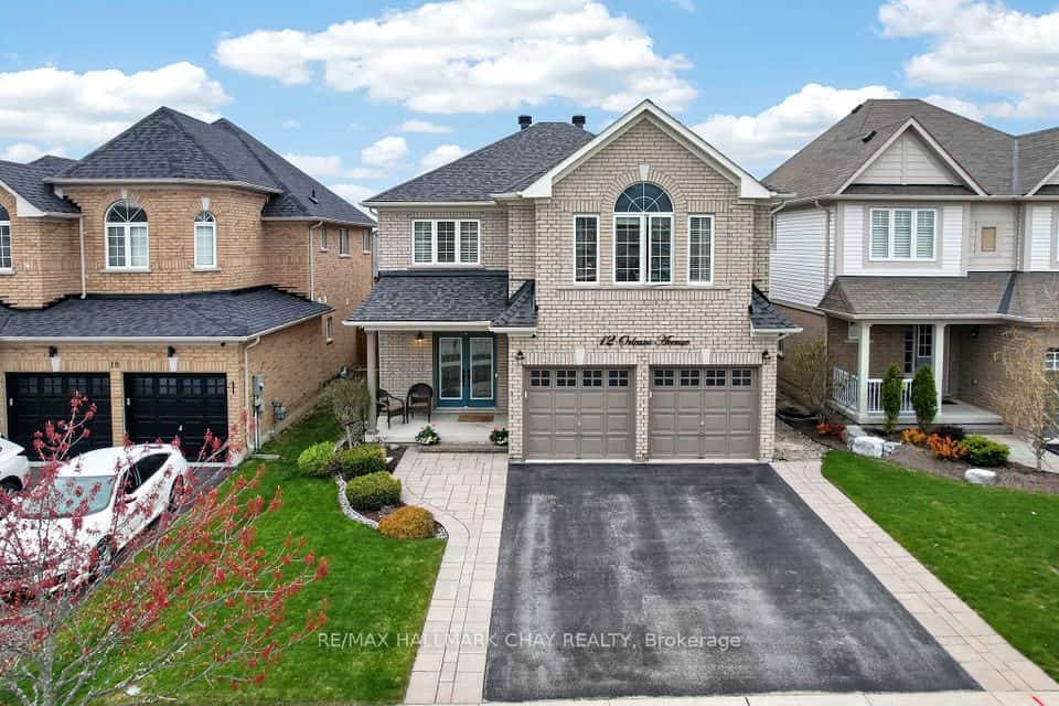 12 Orleans Avenue, Barrie, ON L4M 0B1