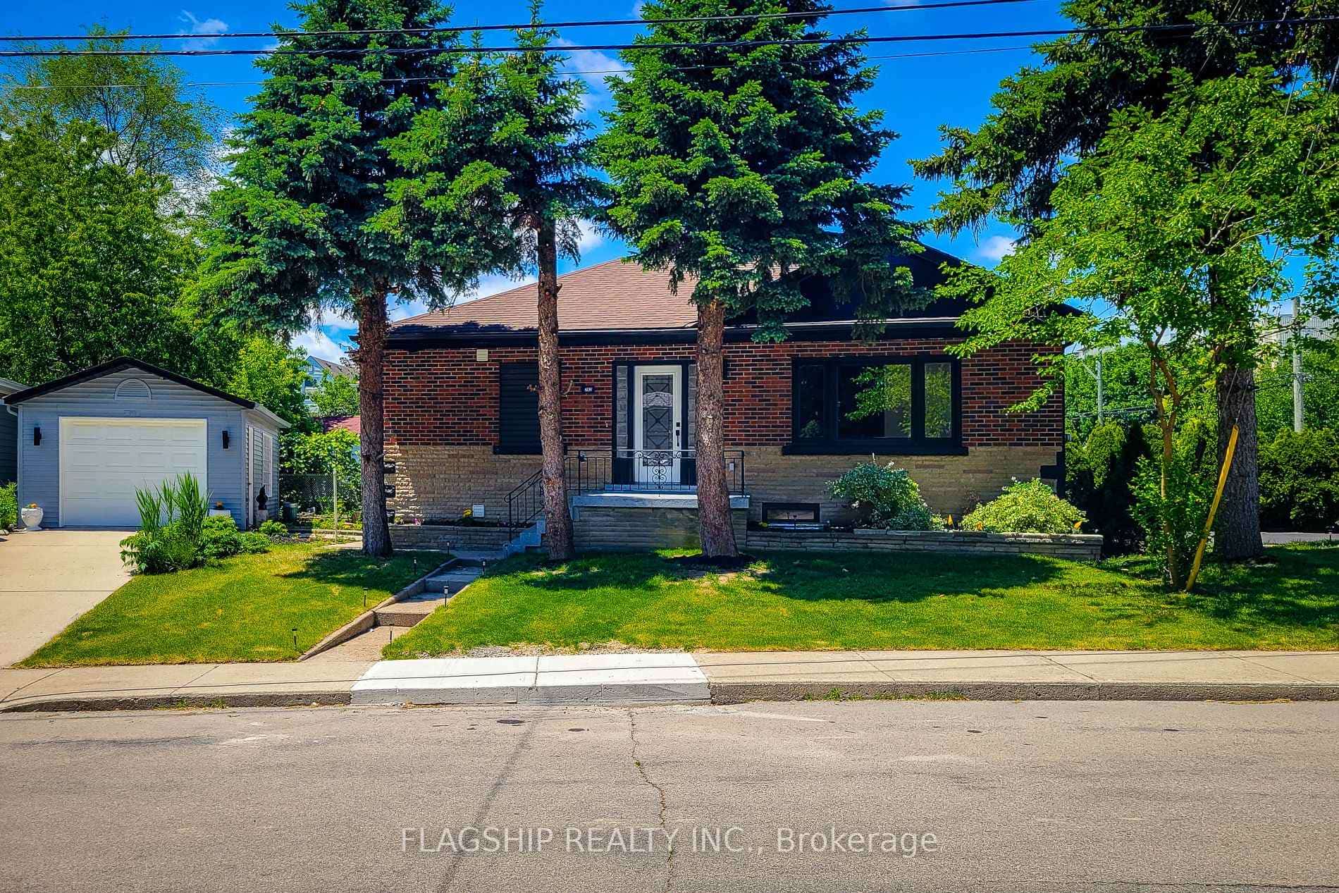 292 Glenholme Avenue, Hamilton, ON L8K 3M3