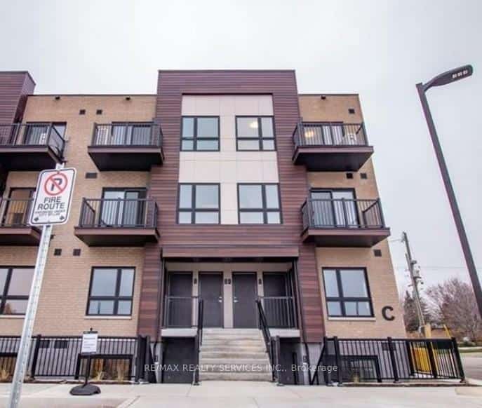 10 PALACE Street #C11, Kitchener, ON N2E 0J3