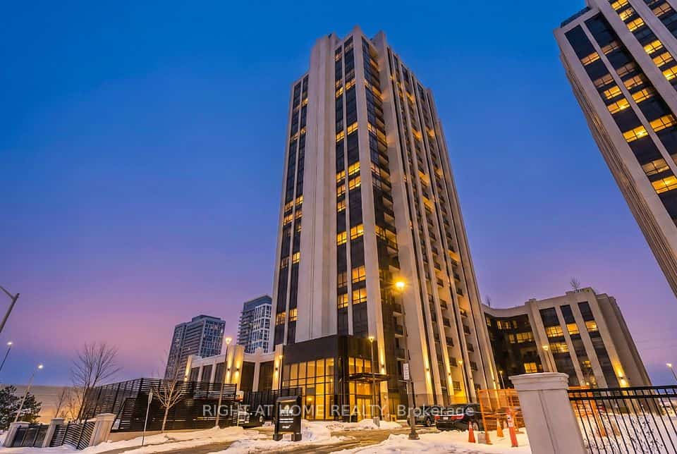 9075 Jane Street #704, Vaughan, ON L4K 0L7