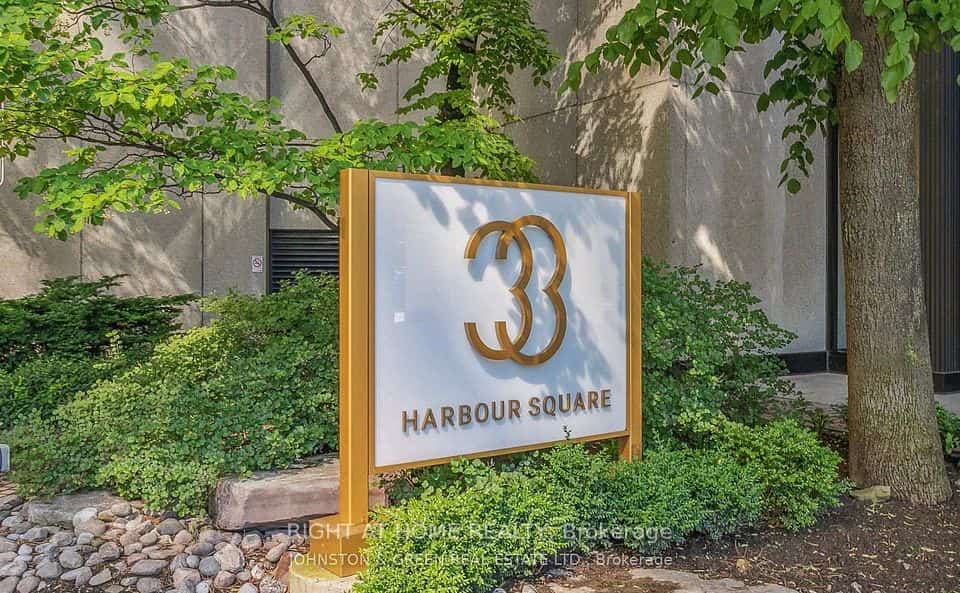 33 Harbour Square #1803, Toronto, ON M5J 2G2