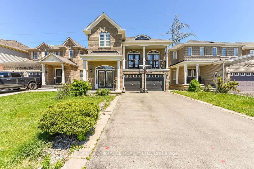 23 Roundstone Drive, Brampton, ON L6X 0K7
