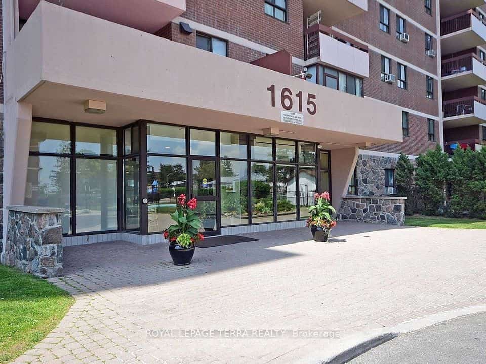 1615 Bloor Street E #305, Mississauga, ON L4X 1S2