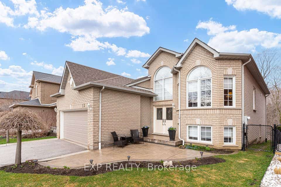 13 Blueberry Hill Court, Caledon, ON L7E 1S3
