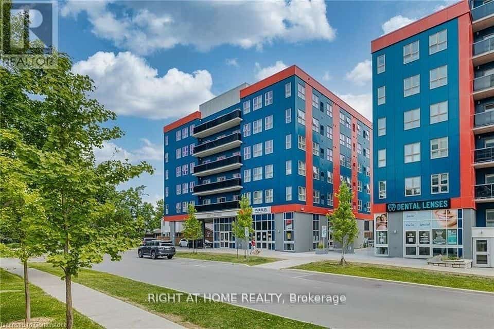 250 ALBERT Street #102, Waterloo, ON N2L 0H5