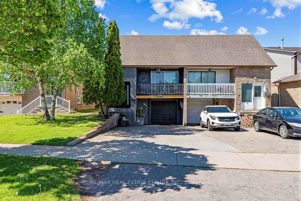 6348 Atherly Crescent, Mississauga, ON L5N 2J2