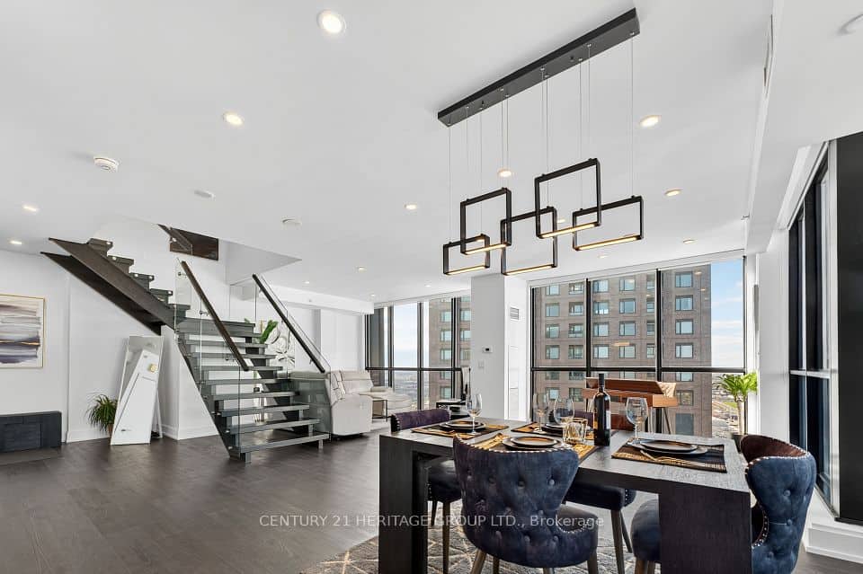 2910 Highway 7 Road, Vaughan