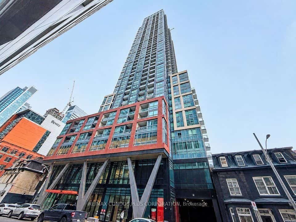 108 Peter Street #2101, Toronto, ON M5V 0W2