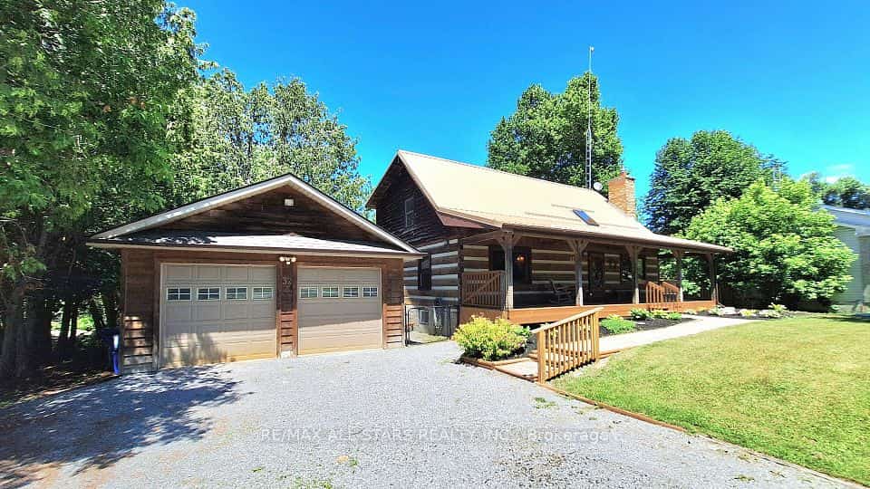 32 York Street, Georgina, ON L0C 1L0