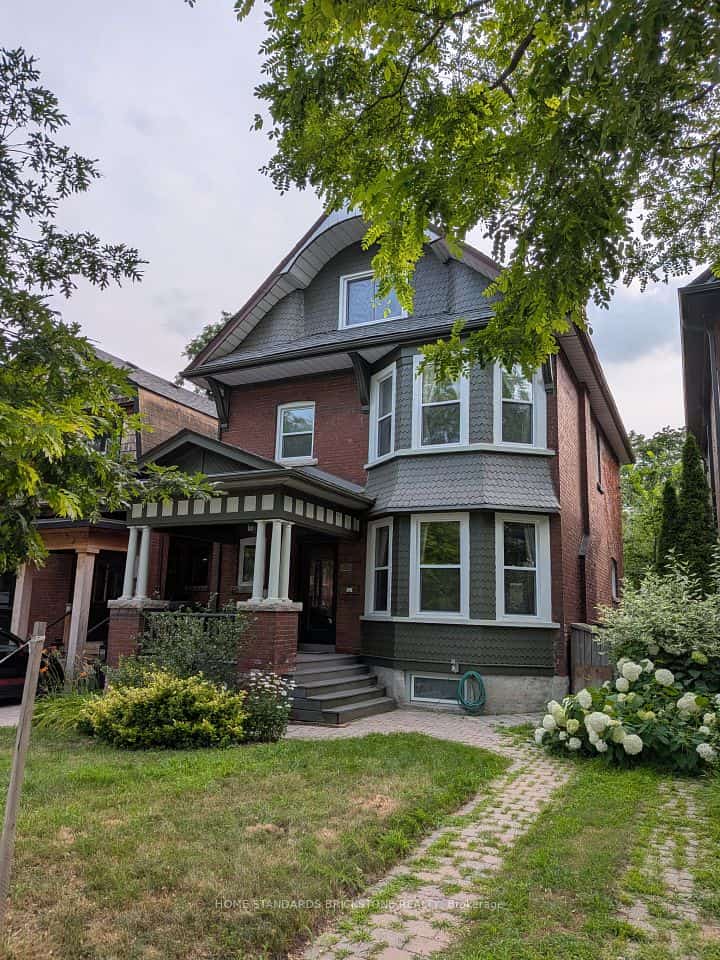 136 Medland Street, Toronto, ON M6P 2N5