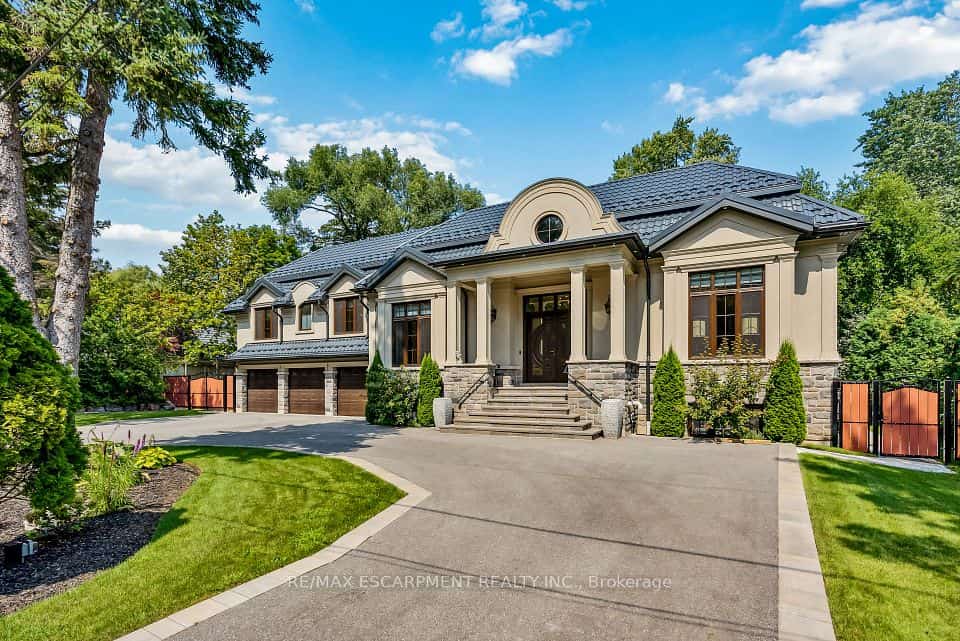 539 Old Poplar Row, Mississauga, ON L5J 2N9