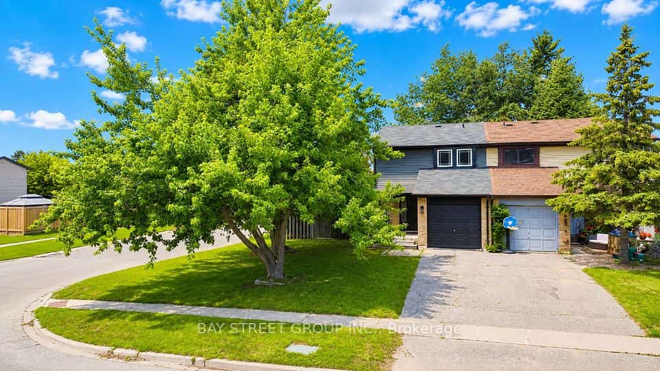 245 Browning Trail, Barrie, ON L4N 5C9