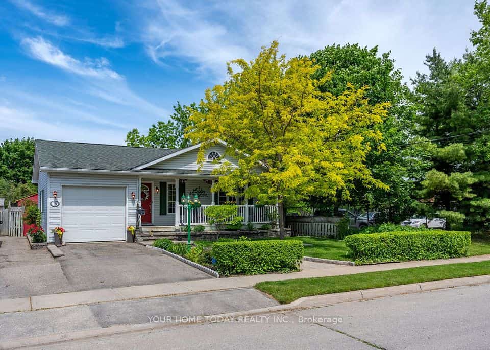 16 Normandy Boulevard, Halton Hills, ON L7G 1W1