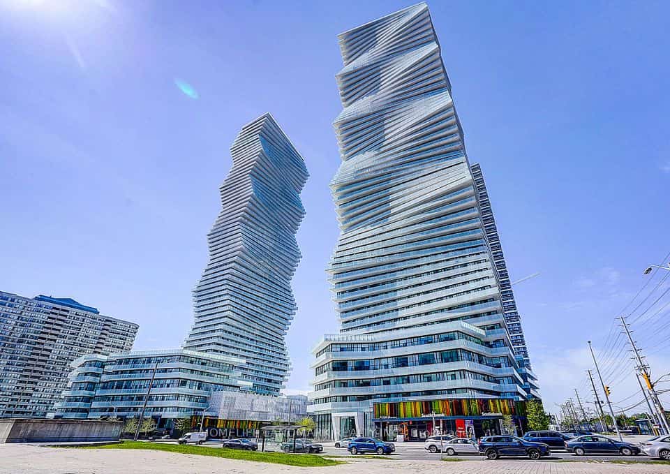 3900 Confederation Parkway #3710, Mississauga, ON L5B 0M3
