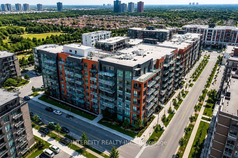 85 Attmar Drive #225, Brampton, ON L6P 0Y6